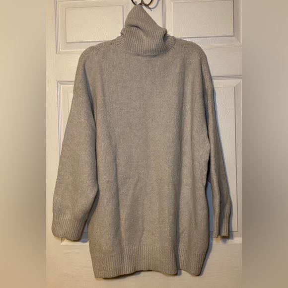 Zara Basic Knit Turtleneck Sweater - Picture 3 of 4